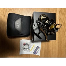 Daiwa Tournament Reel 2500Xh Lbd